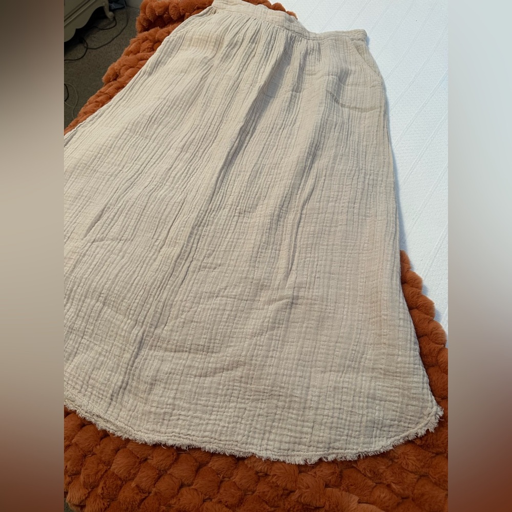 Cotton gauze Elegant Cream Skirt size L nwt